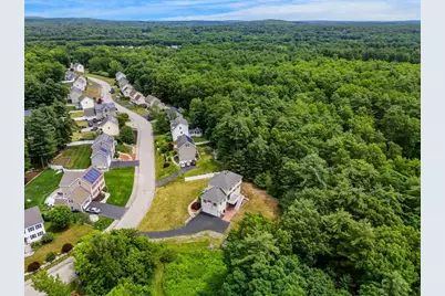 26 Shakespeare St, Tyngsborough, MA 01879 - Photo 37