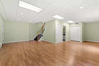 26 Shakespeare St, Tyngsborough, MA 01879 - Photo 31