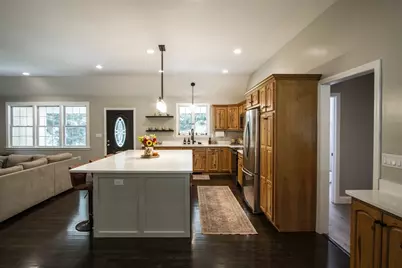 47 E Baylies Rd, Charlton, MA 01507 - Photo 9