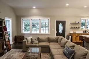 47 E Baylies Rd, Charlton, MA 01507 - Photo 17