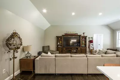 47 E Baylies Rd, Charlton, MA 01507 - Photo 15
