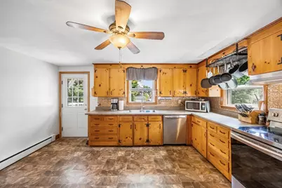 17 Kosciusko, Peabody, MA 01960 - Photo 9