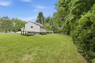 75 Adrian Ave, West Springfield, MA 01089 - Photo 35