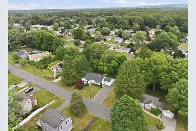 75 Adrian Ave, West Springfield, MA 01089 - Photo 39
