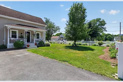 221 County St, Seekonk, MA 02771 - Photo 31
