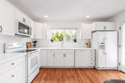 30 Cavendish Cir #30, Salem, MA 01970 - Photo 11