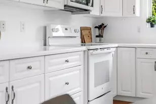 30 Cavendish Cir, Salem, MA 01970 - Photo 13