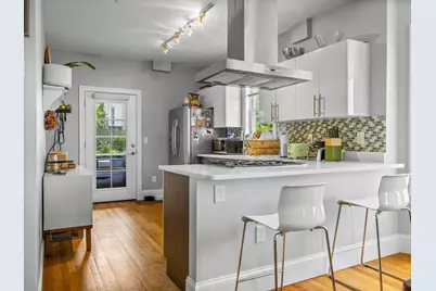 49 Putnam St #1, Somerville, MA 02143 - Photo 3
