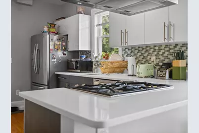 49 Putnam St #1, Somerville, MA 02143 - Photo 5