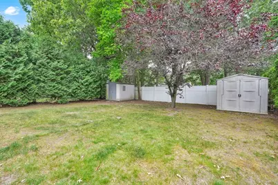 188 Wollaston St, Springfield, MA 01119 - Photo 33