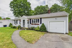 41 Essex Rd, Sharon, MA 02067 - Photo 3