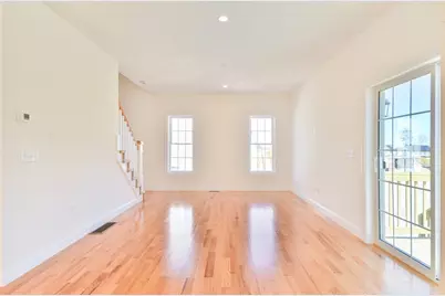 22D Crownshield #22D, Uxbridge, MA 01569 - Photo 9