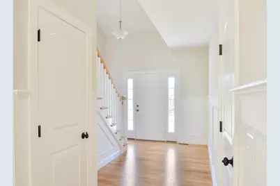 22B Crownshield #22B, Uxbridge, MA 01569 - Photo 3