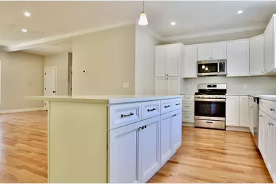 22B Crownshield #22B, Uxbridge, MA 01569 - Photo 9