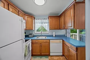 650 Robbins Ave, Dracut, MA 01826 - Photo 11