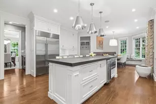 14 Bristol Rd, Wellesley, MA 02481 - Photo 9