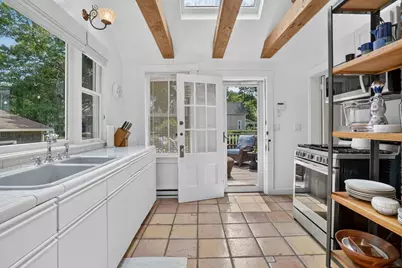 27 Laurel Avenue, Oak Bluffs, MA 02557 - Photo 13