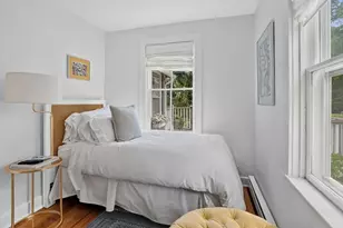 27 Laurel Ave, Oak Bluffs, MA 02557 - Photo 19