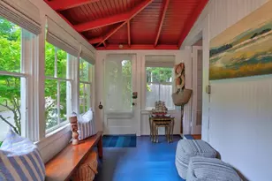 27 Laurel Ave, Oak Bluffs, MA 02557 - Photo 9