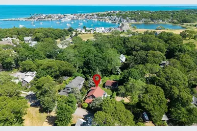 27 Laurel Avenue, Oak Bluffs, MA 02557 - Photo 37