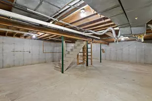 48 Livingston Dr, Plymouth, MA 02360 - Photo 33