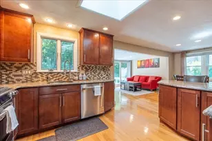 37 Lantern Ln, Sharon, MA 02067 - Photo 7