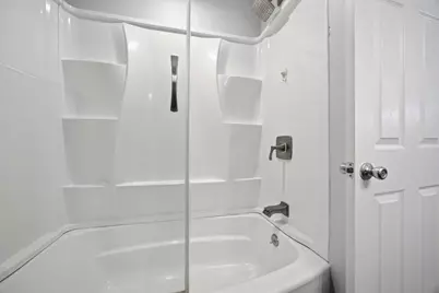 10 Kosmas St, Marlborough, MA 01752 - Photo 17