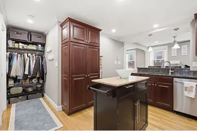 34 Clark St #5, Boston, MA 02109 - Photo 5