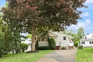 301 Hardy Pond Rd, Waltham, MA 02451 - Photo 19
