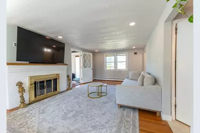 37 Maple Ave, Woburn, MA 01801 - Photo 19