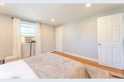 37 Maple Ave, Woburn, MA 01801 - Photo 13