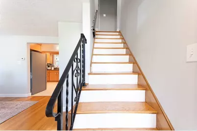37 Maple Ave, Woburn, MA 01801 - Photo 23