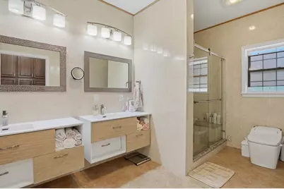 112 Pineland Avenue, Worcester, MA 01604 - Photo 33