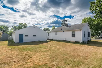 248 Laconia St, Springfield, MA 01129 - Photo 5