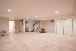 40 Puddingstone Ln, Newton, MA 02459 - Photo 25