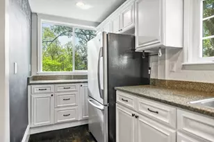 98 Rock Glen Rd, Medford, MA 02155 - Photo 9