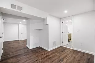98 Rock Glen Rd, Medford, MA 02155 - Photo 29