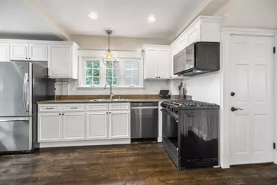 98 Rock Glen Rd, Medford, MA 02155 - Photo 7