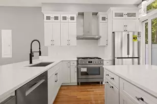 53 Packards Ln, Quincy, MA 02169 - Photo 11