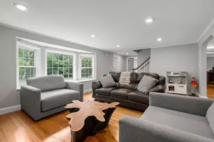 9 Wessex Dr, Westwood, MA 02090 - Photo 3