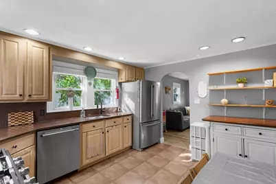 229 Fulton St, Medford, MA 02155 - Photo 9