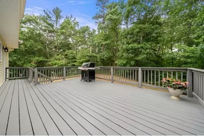 22 Edgewater Dr, Plymouth, MA 02360 - Photo 17