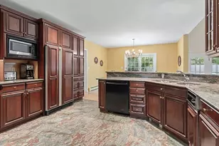 5 Concord Rd, Stoneham, MA 02180 - Photo 13