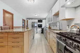 196-196A Hamilton St, Boston, MA 02122 - Photo 7