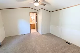 36 Presidential Cir, Warren, MA 01083 - Photo 13