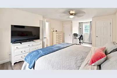 11 Elmwood Dr, Berkley, MA 02779 - Photo 15