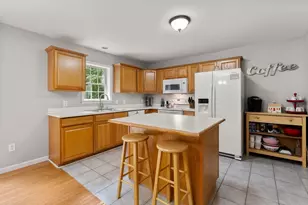 12 Charlton Rd, Dudley, MA 01571 - Photo 7