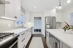 1343 Quincy Shore Dr, Quincy, MA 02169 - Photo 7