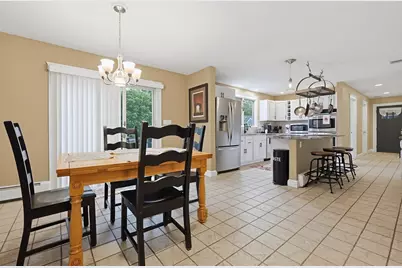 24 Rhodes St, Plainville, MA 02762 - Photo 9
