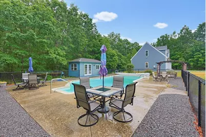 24 Rhodes St, Plainville, MA 02762 - Photo 33